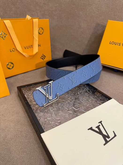 Cinto LV – Presente para você, mas requer a compra de outro item