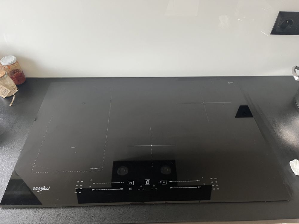 Płyta indukcyjna szklano- ceramiczna Whirlpool WLS3377BF