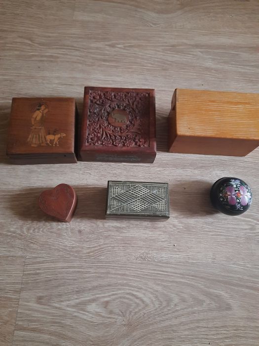 Шкатулки из дерева