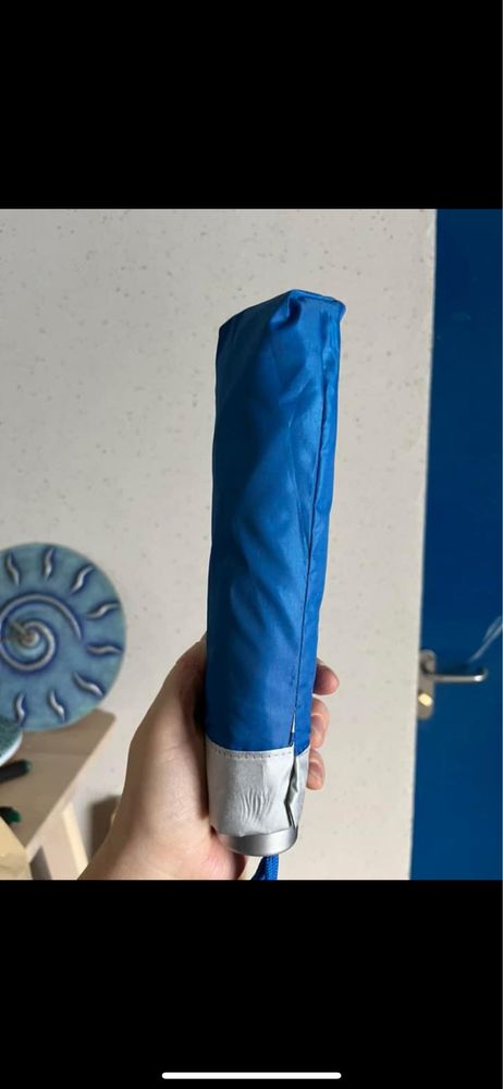 Parasolka na deszcz niebieska z malpka