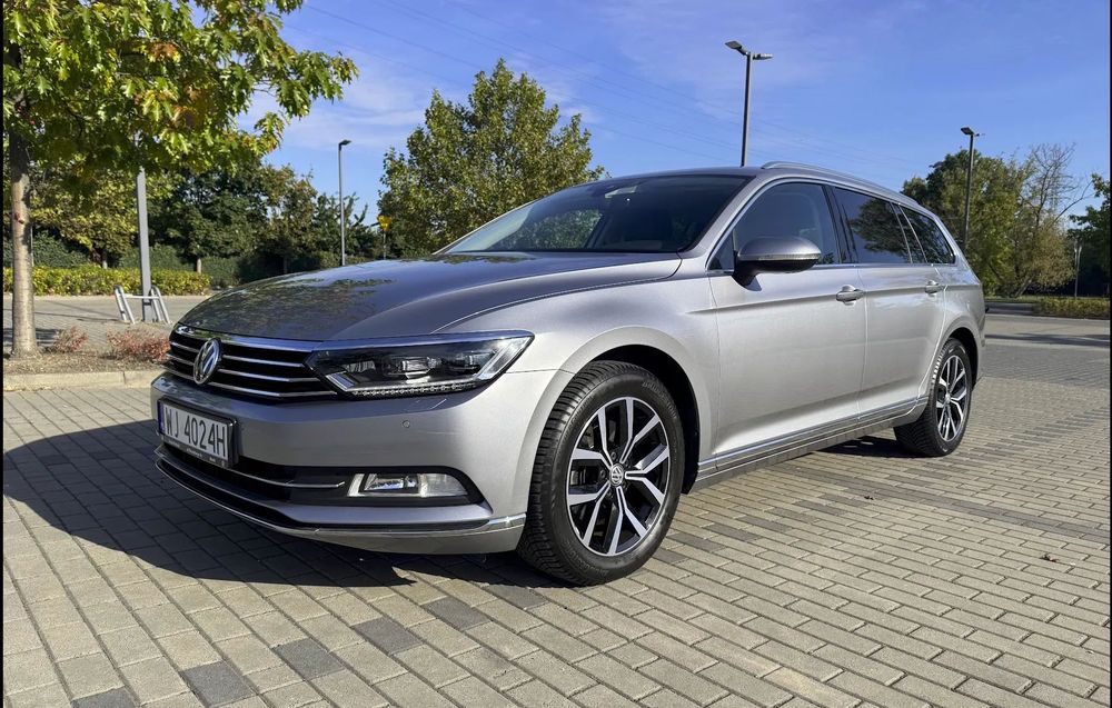 Volkswagen Passat Faktura VAT Highline - pierwszy właściciel