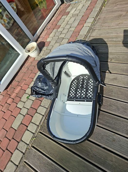 Sprzedam wózek dzieciecy