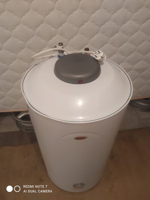 Бойлер ARISTON на 100 л.