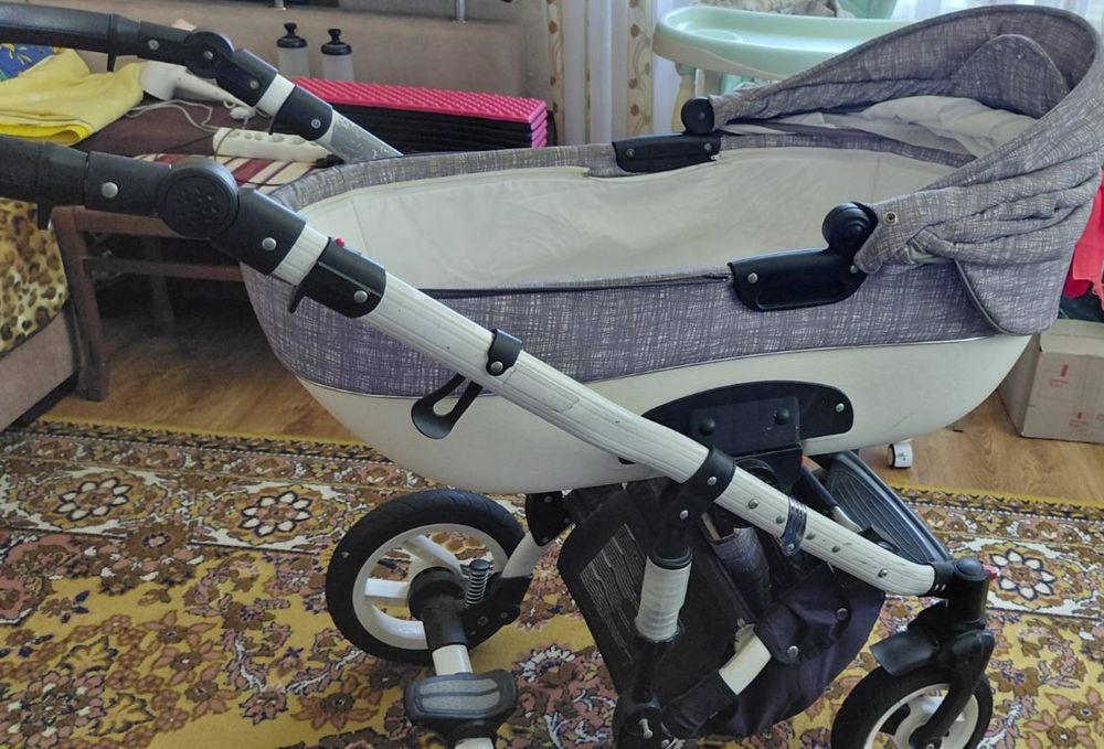 Зручна та комфортна дитяча коляска 2 в 1