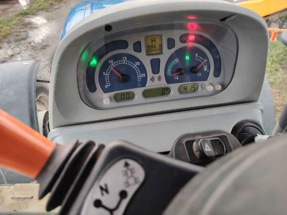 Трактор New Holland T6090