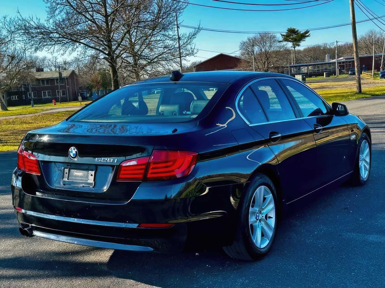 2013 BMW 5 Series 528i