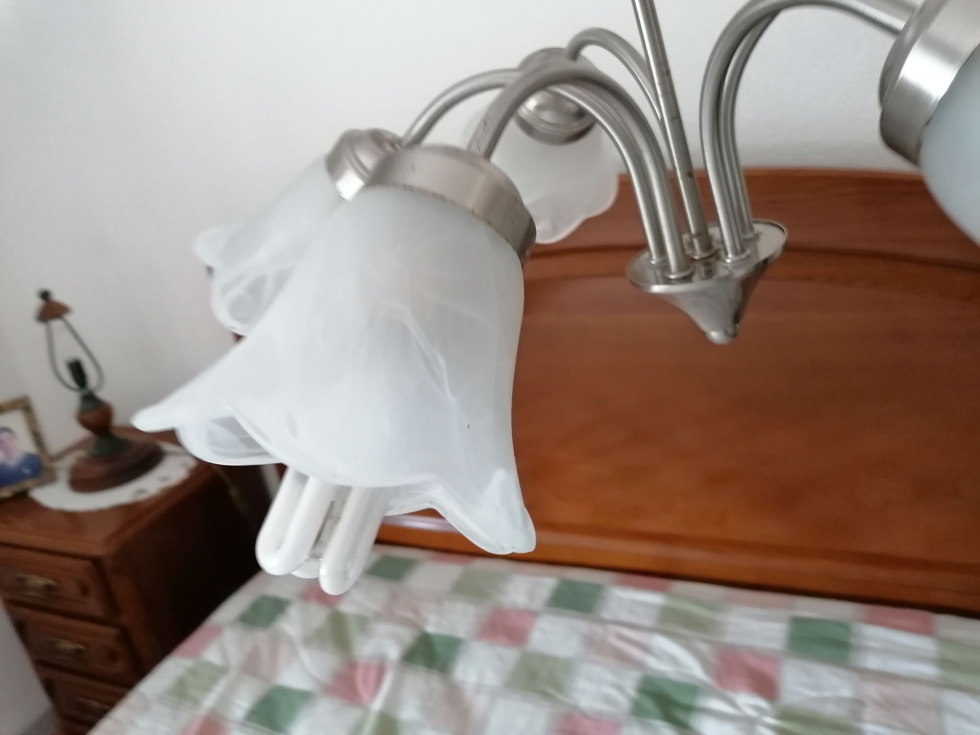 Candeeiro de tecto para quarto ou sala