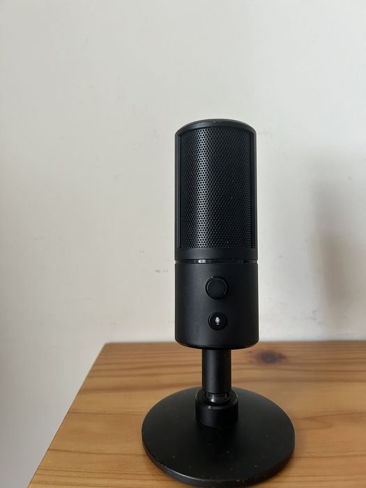 Razer Seiren X pouco usado