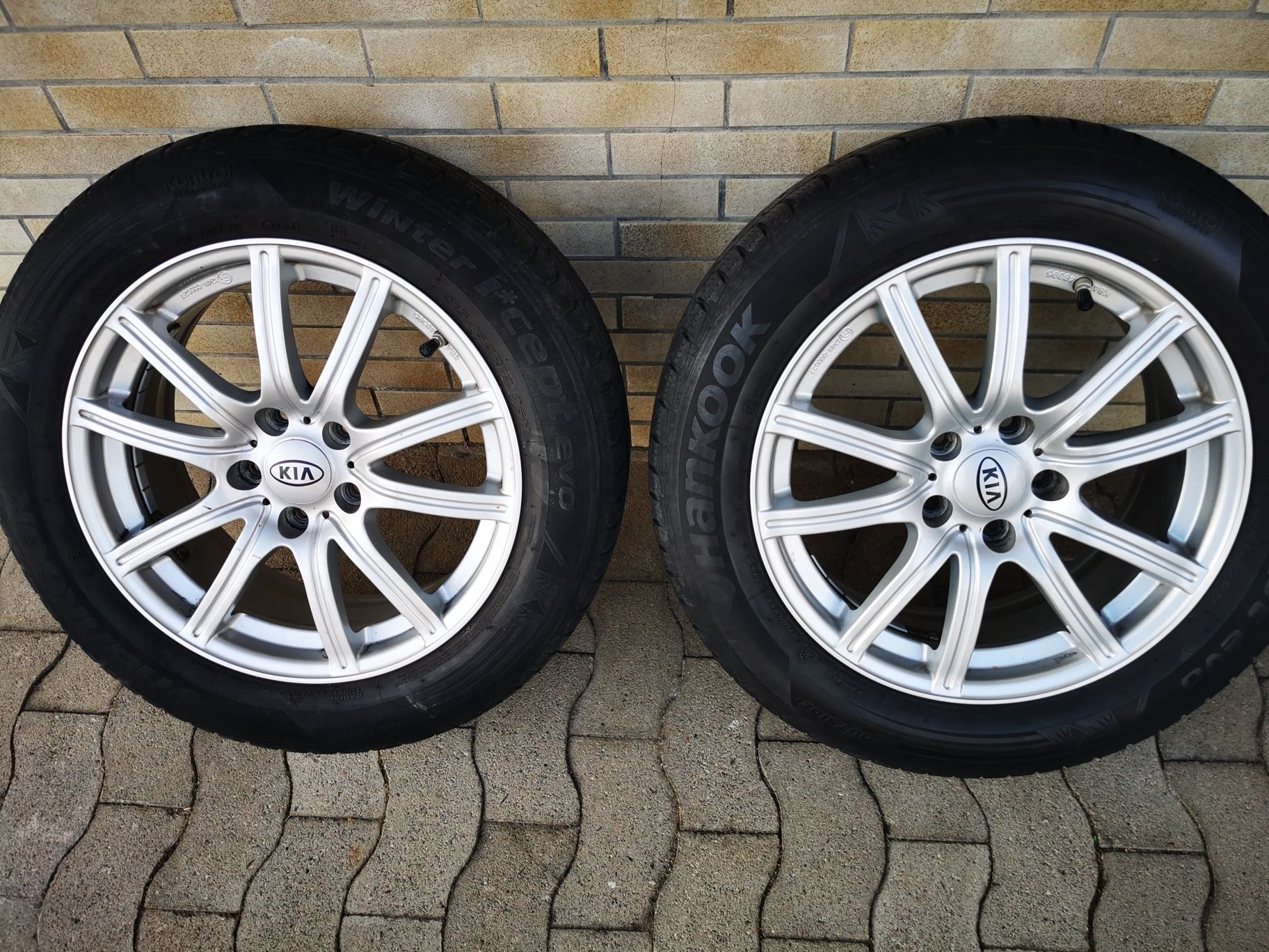 Koła oryginalne Kia 5x114,3 17" alufelgi opony 215/60