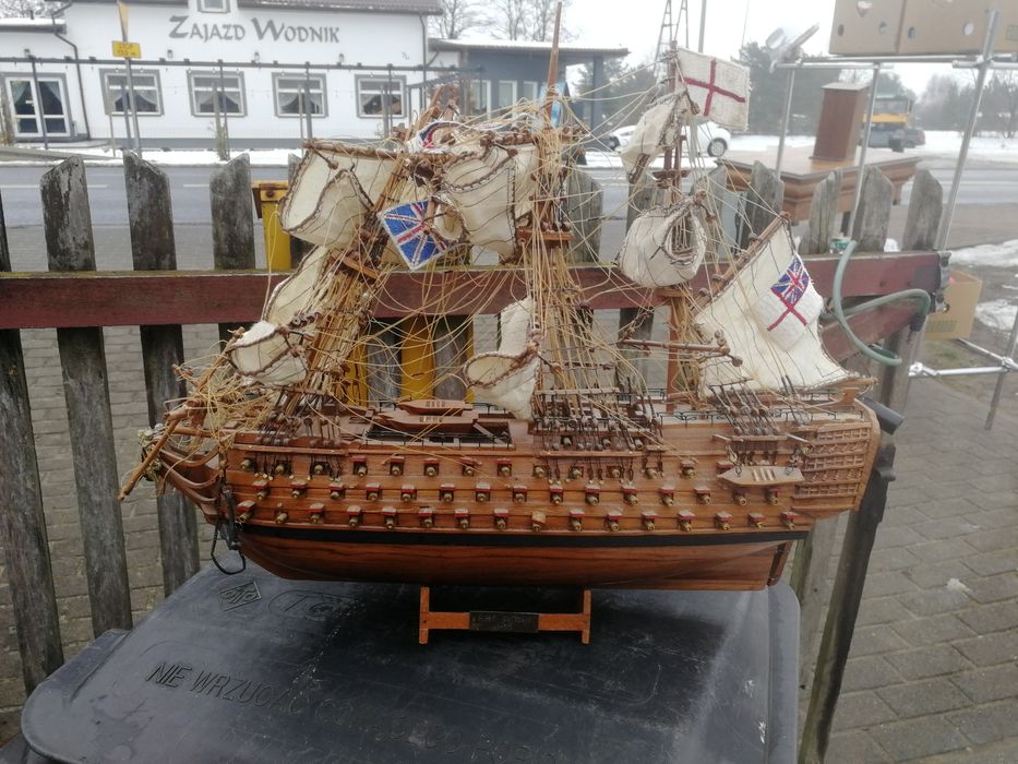 Model drewniany statku hms Victory wysyłka