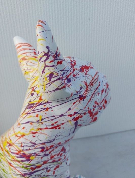 Estátua buldogue francês