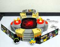 Pokemon Arena de Batalha Tomy Eletronico com Figuras Incluidas