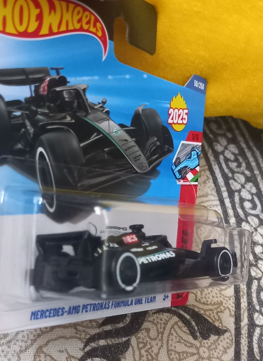 Mercedes-amg Petronas Formula one team hot wheels