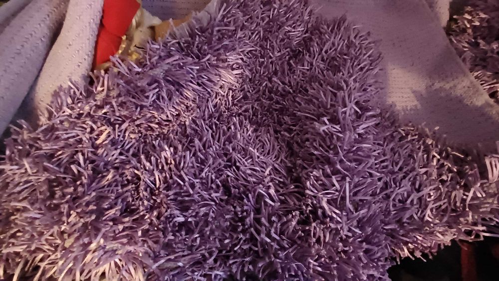 Vendo 2 excelentes Tapetes de cor Violeta