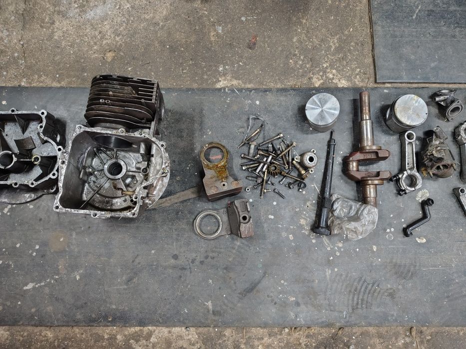 Sprzedam pozostałość po silniku briggs&stratom 11.5 hp