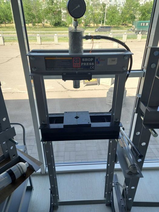 Пресс гаражный ( 10-30 тонн)