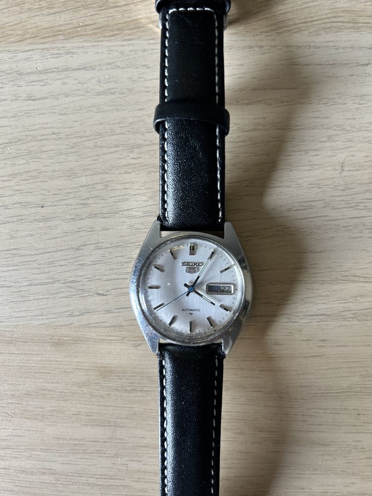 elegancki zegarek seiko 5