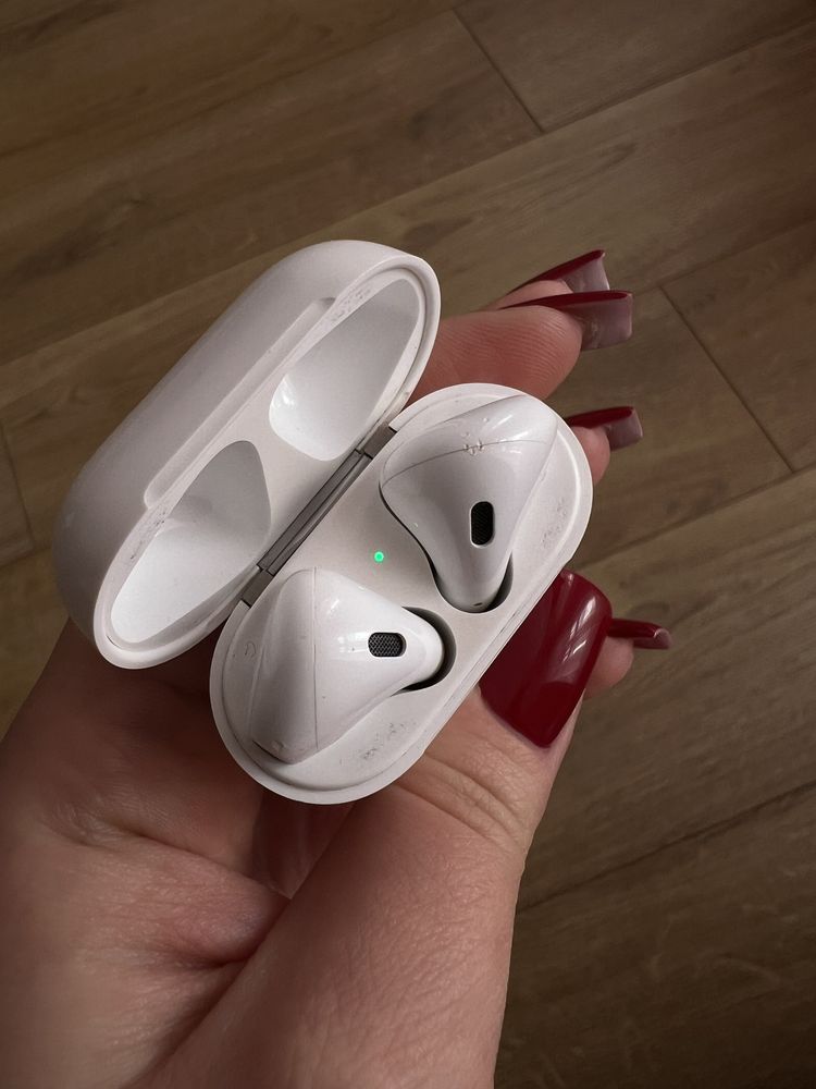 AirPods słuchawki