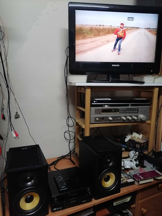 Wieża Philips DCD322 Micro Theater , pilot