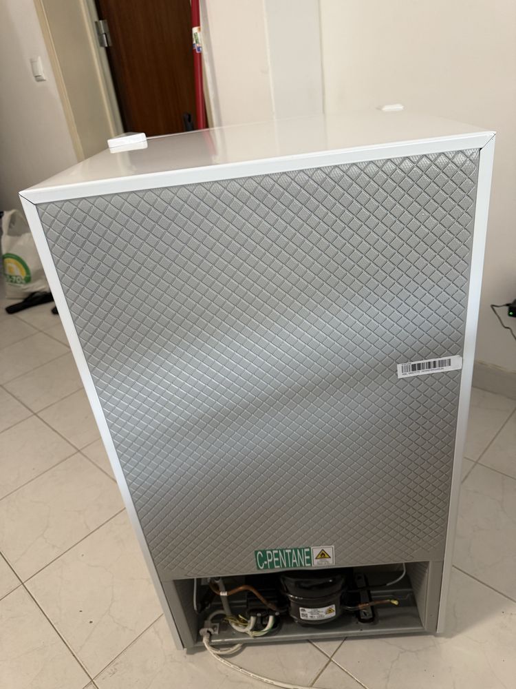 Frigorífico Qilive (Auchan) 90L Semi Novo