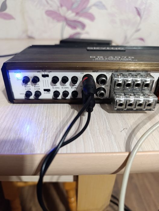 Автомобільний підсилювач звуку Skylor Digital DG-4070.