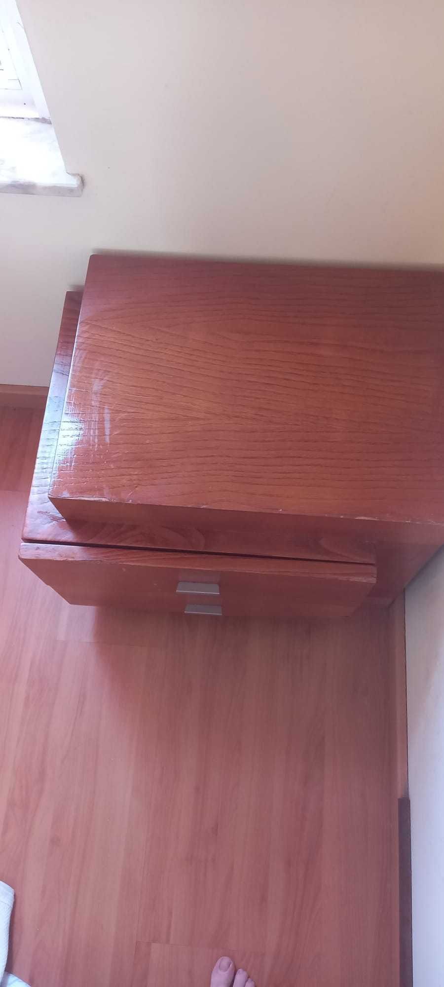 Mobília de quarto em bom estado
