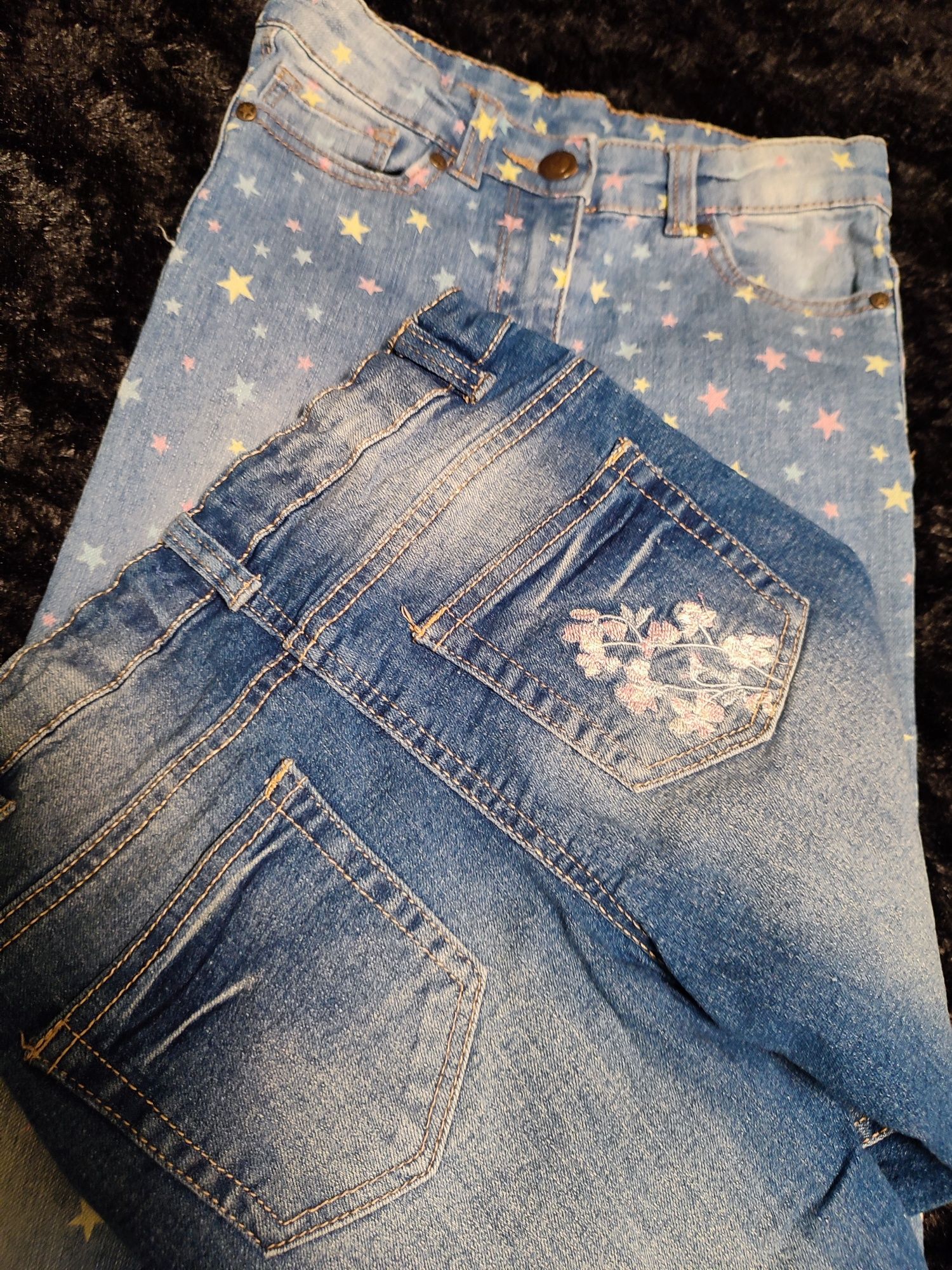 27. Śliczne spodnie jeans r.128 2szt cudo
