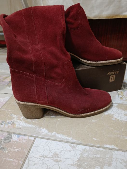 Продам взуття (чоботи)