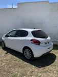 Peugeot 208 1.2 - para peças