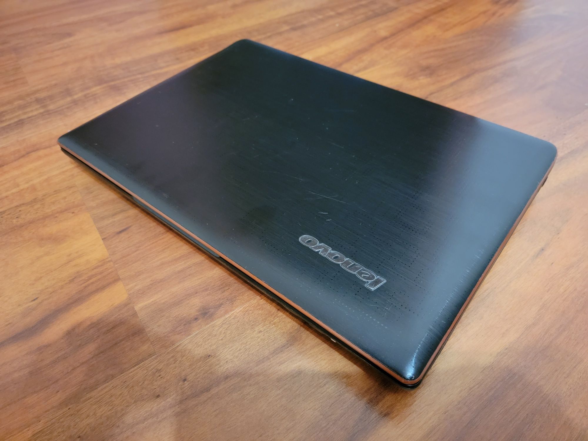 4-Ядерний Lenovo Y470 core i7 2630qm GeForce 550m jbl  8/500gb