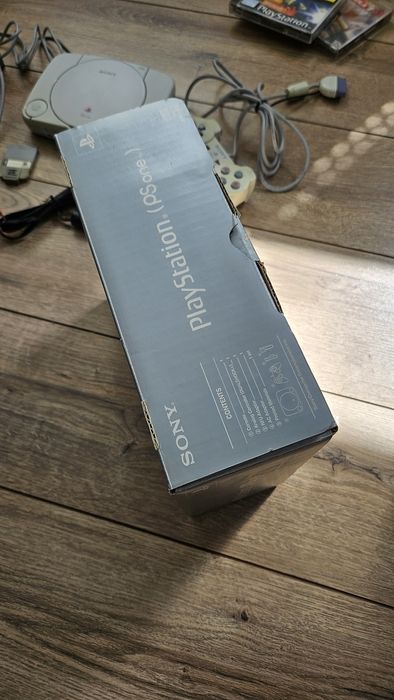 Zestaw Ps1, 2 pady, 3 gry, box