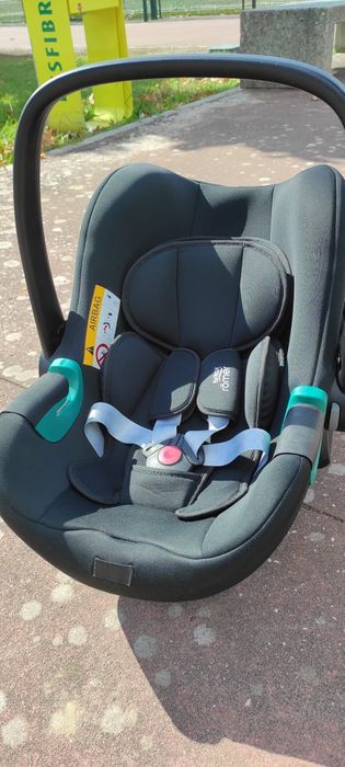Cadeira Auto Baby-Safe 3 i-Size da Britax Römer + ISOFIX