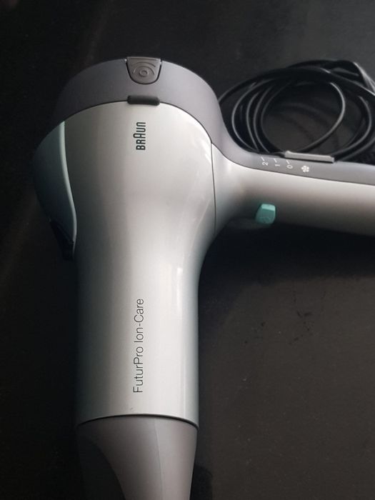 Secador de cabelo da marca Braun FuturPro Ion-Care, novo