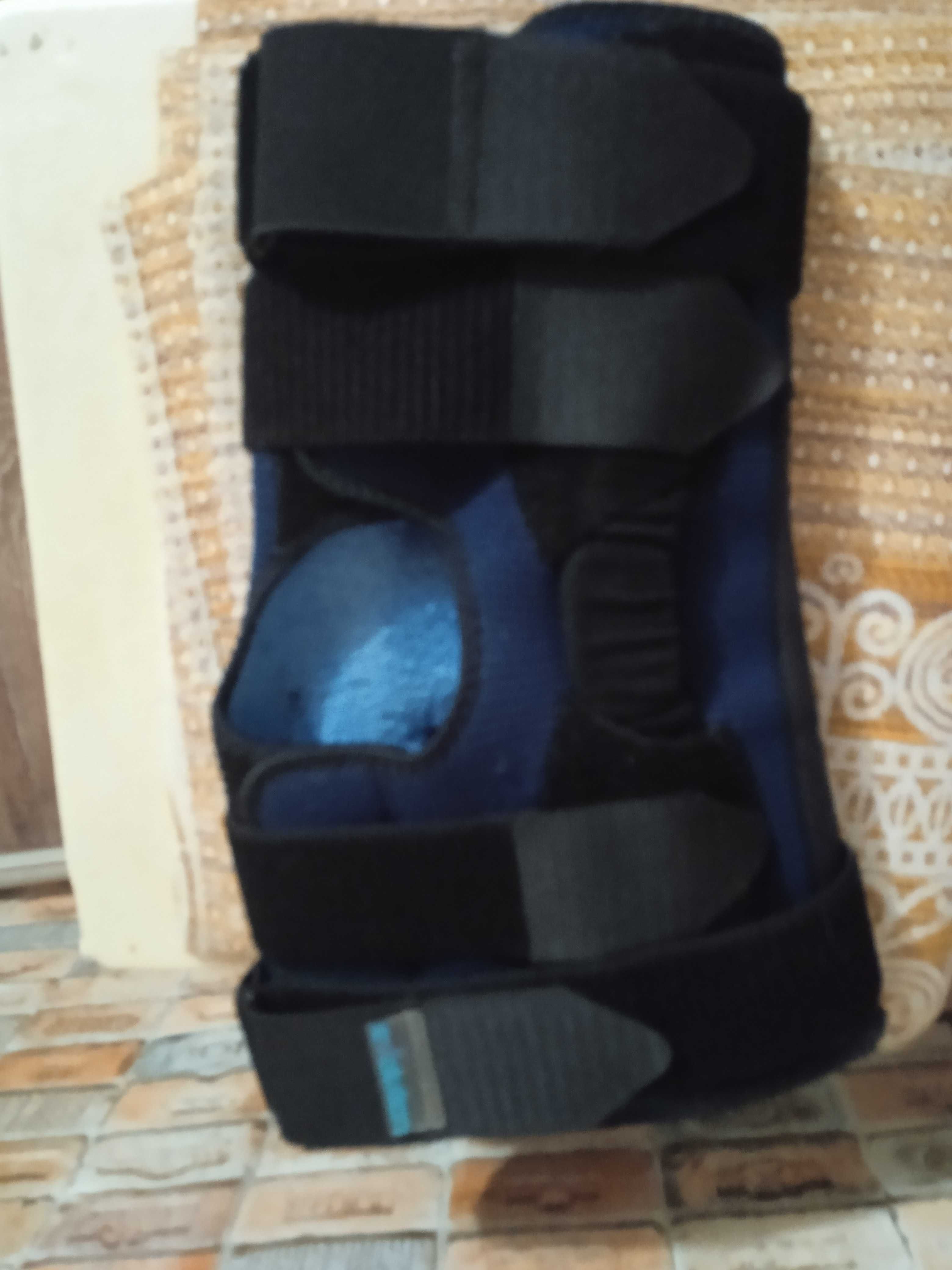Продам бондаж компрессионный на коленный сустав ( разъемный), размер L