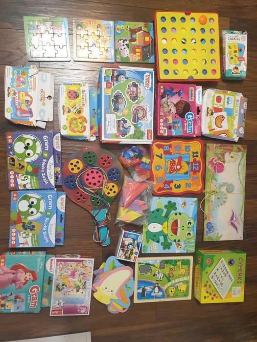 Sprzedam puzzle, układanki, klocki dla dziecka 1-3 lat