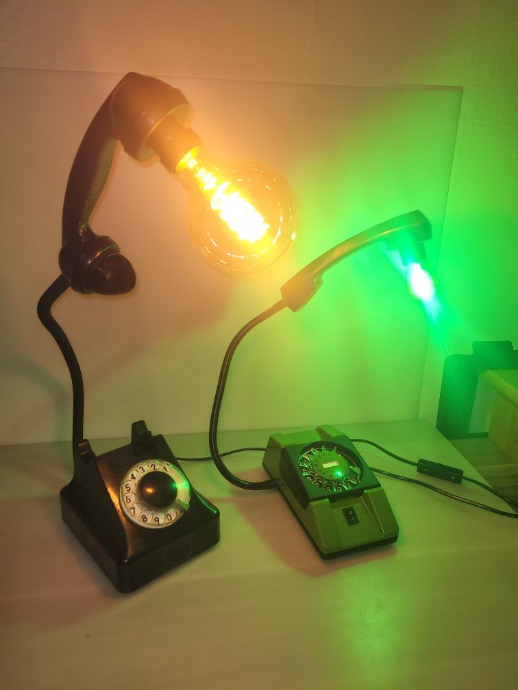 Lampka nocna ,ozdobna na bazie starego telefonu w stylu vintage.