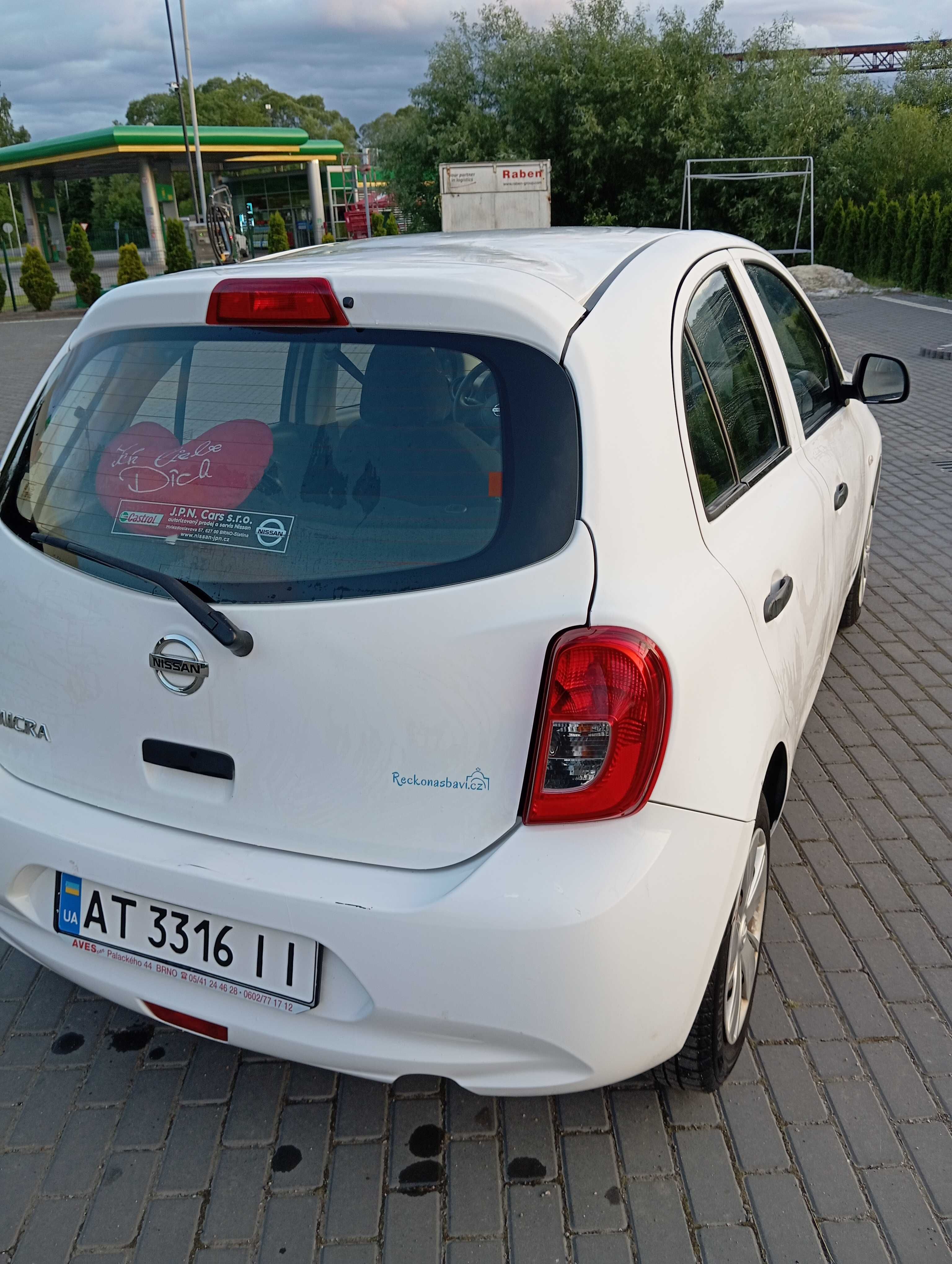 Свіжо-пригнаний автомобіль Nissan Micra