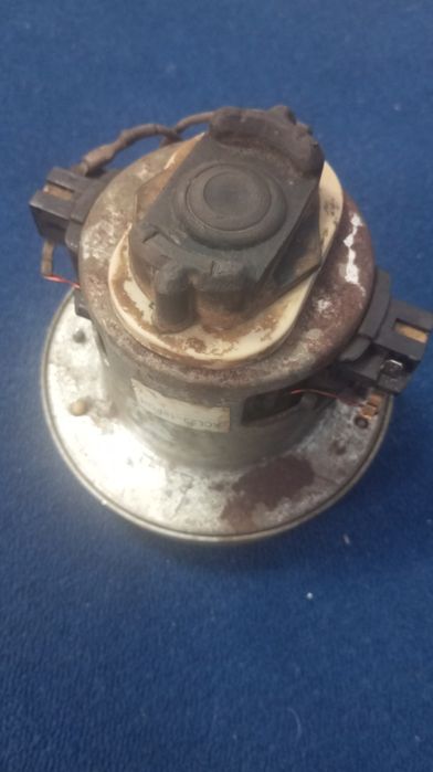 Двигун для пилососа