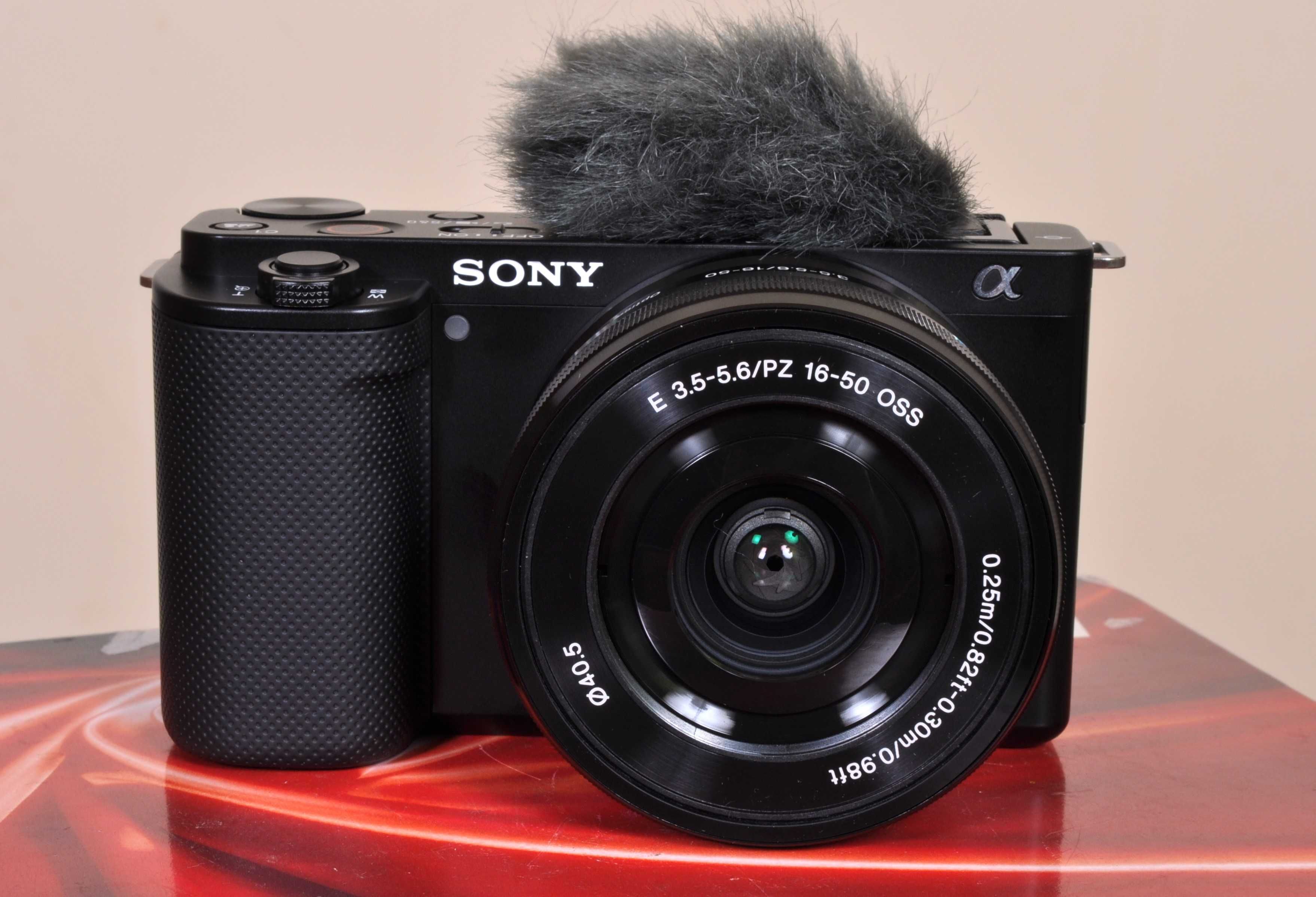Sony ZV-E10 + 16x50 + 50mm F: 1.8 + Extras. Novo. Fatura