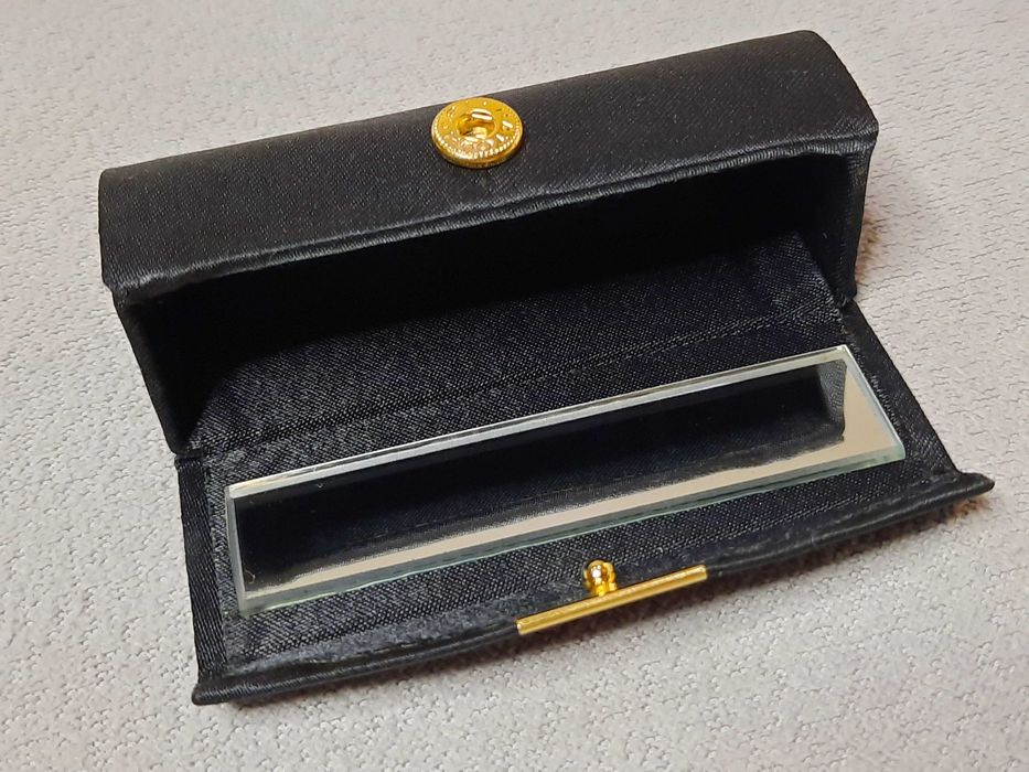 ORIFLAME Etui na szminkę/pomadkę z lusterkiem