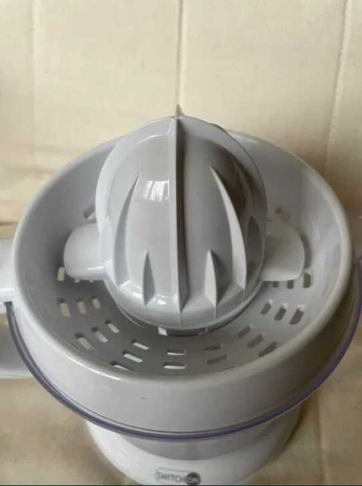 Соковитискач електричний Switch ON соковыжималка электрическая