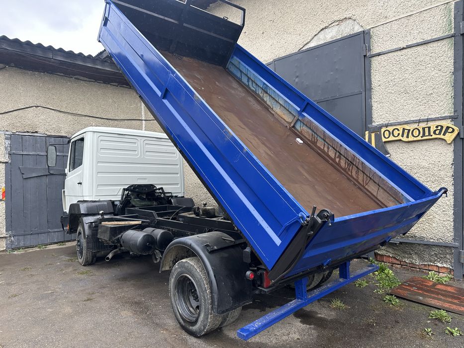 Машина сів поіхав