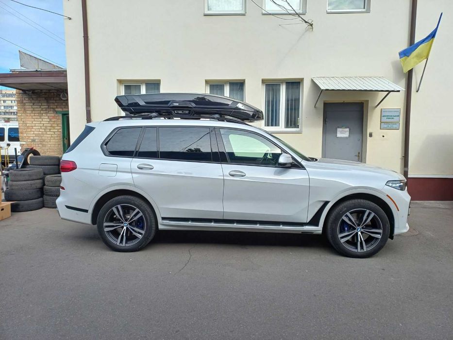 Автобокс багажник Thule Vector M/L Black