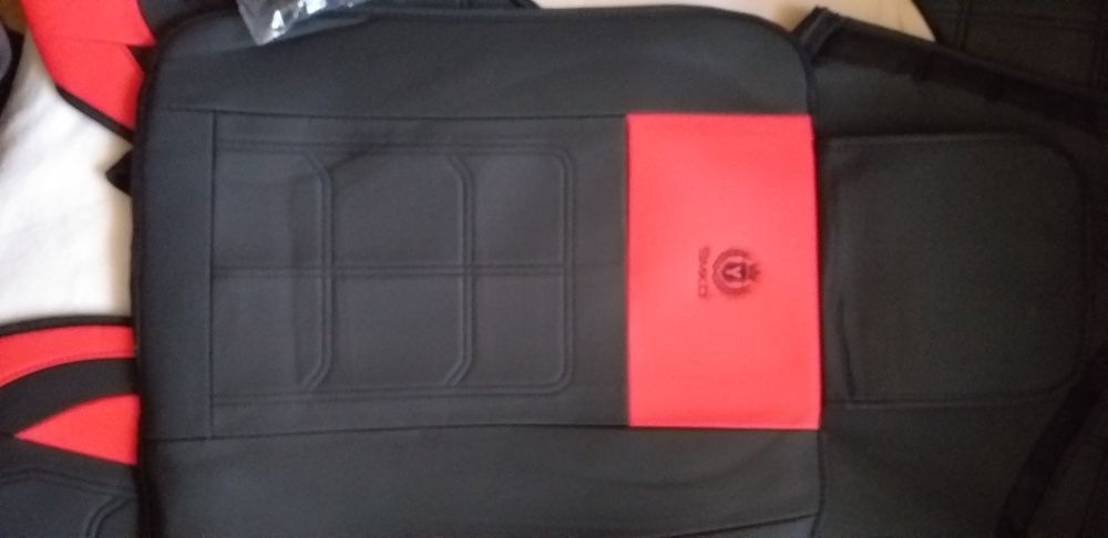 Pokrowce uniwersalne samochodowe