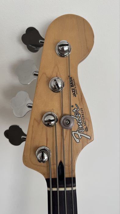 Piekny Fender Jazz Bass Meksyk