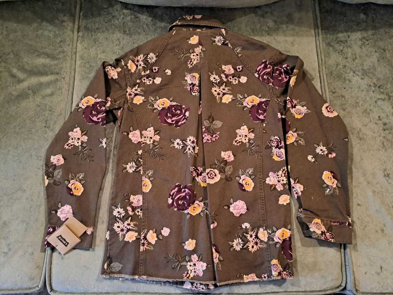 Жіноча джинсова куртка Levi's XS