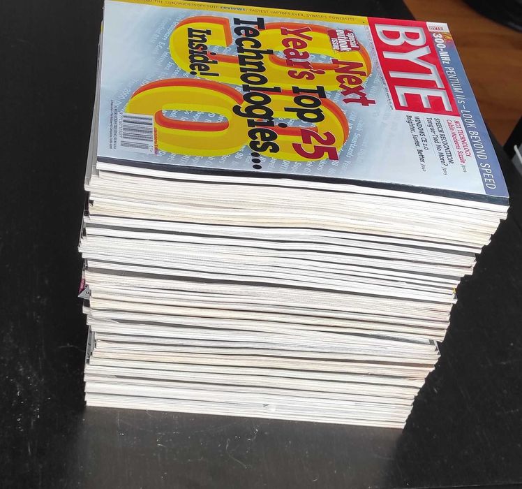 40 exemplares de Revistas da Byte internacional de 1995 até 1998