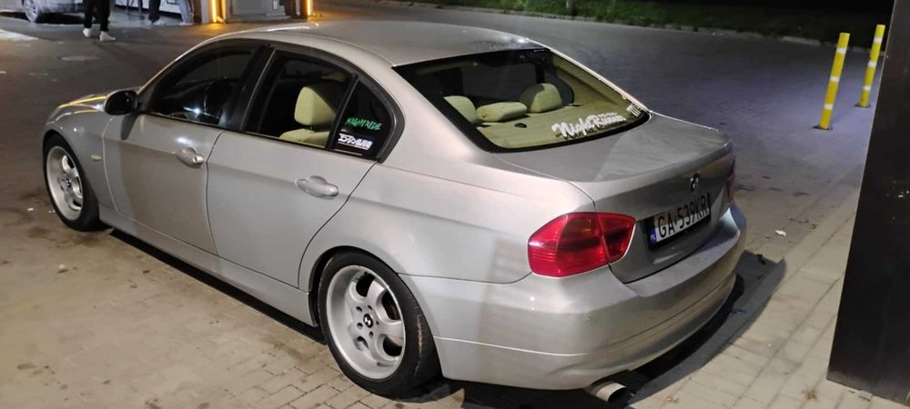 bmw e90 318i (gwint, daily)