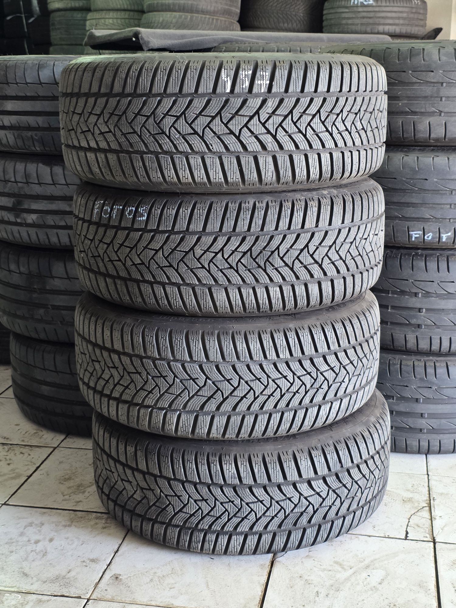 Jantes Dezent KBA 17" 5x120 com Pneus 225.50.17