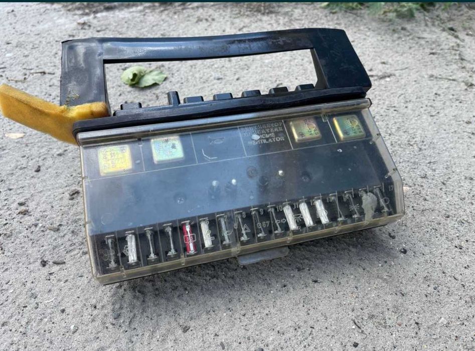 блок предохранителей ваз 2105 ранний югославский